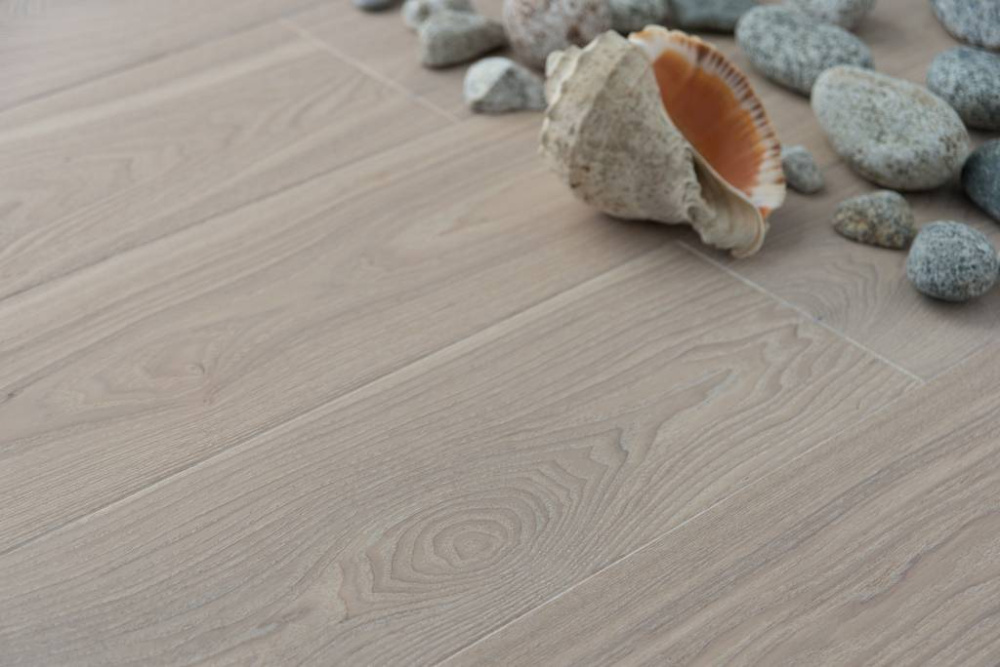 Паркетная доска Tenfor Ясень Grey Sand Рустик, браш, лак 1860х148х14 мм (2,202 м2/упак)