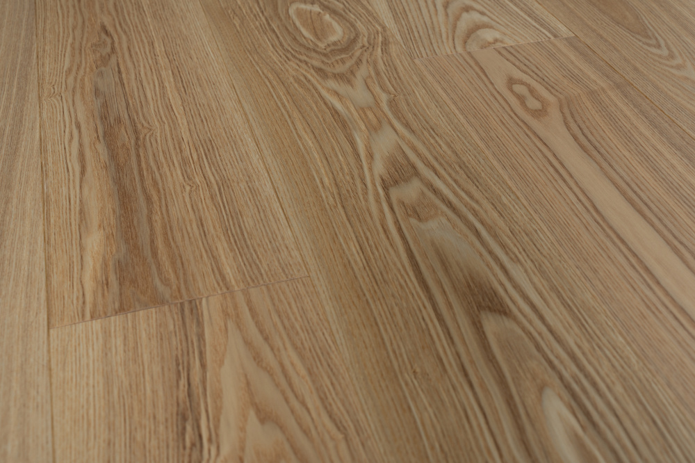 Паркетная доска AmberWood Классика Ясень Карамель Натур лак 1860х189х14 мм (2,812 м2/упак)