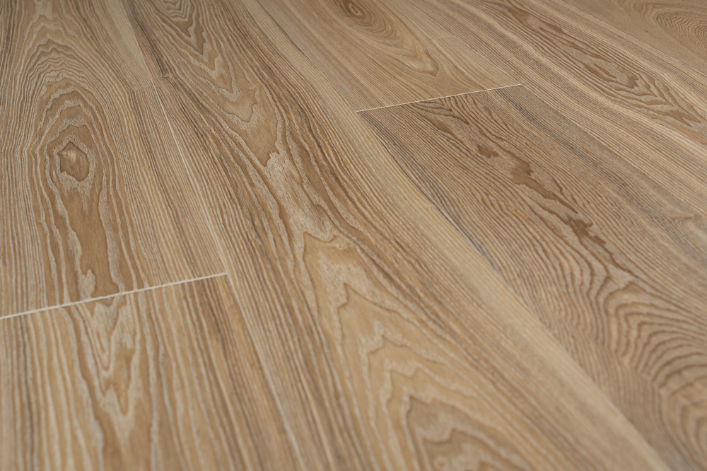 Паркетная доска AmberWood Классика Ясень Арктик Стандарт браш, масло 1860х189х14 мм (2,812 м2/упак)