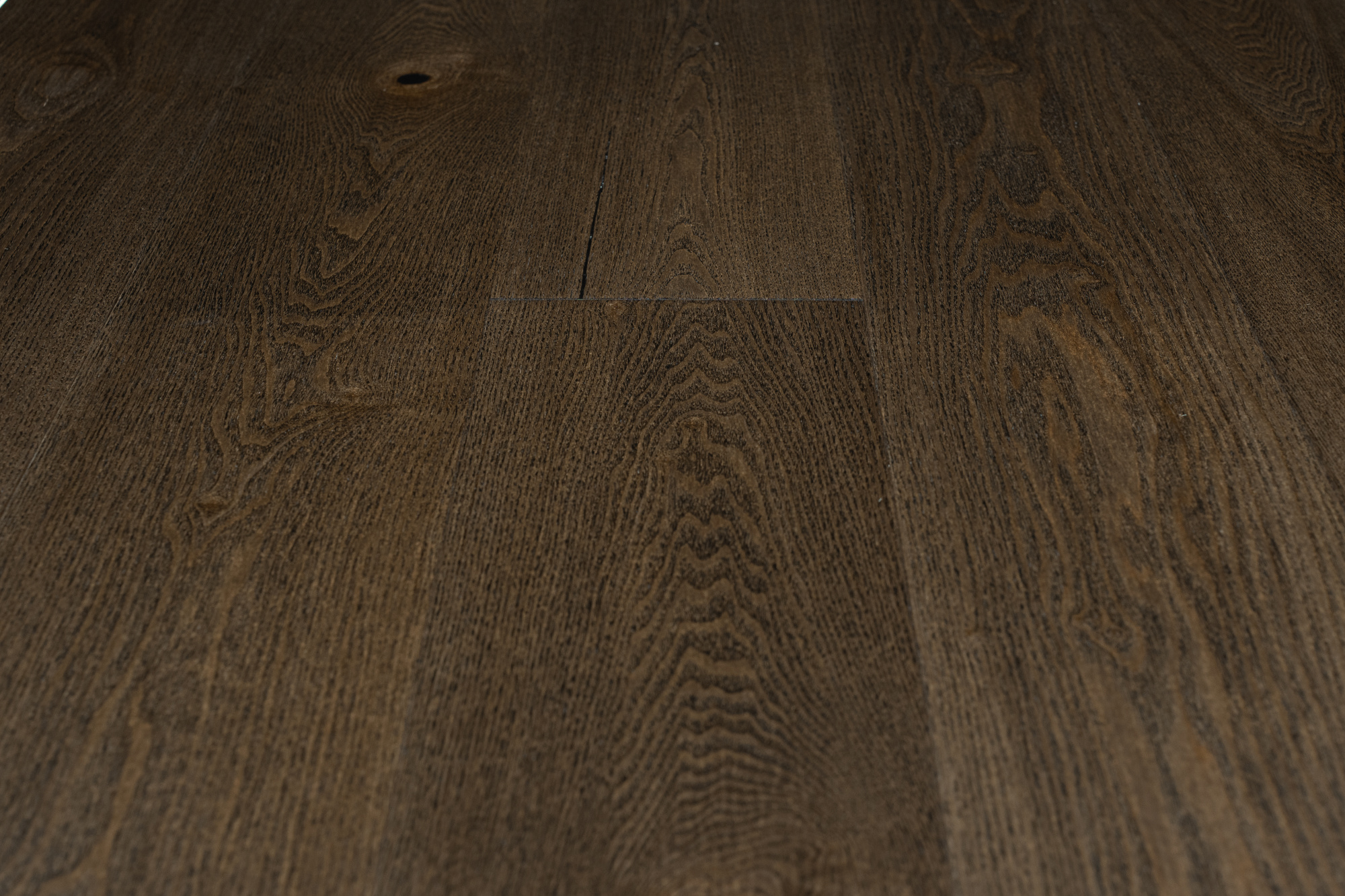 Паркетная доска AmberWood Классика Ясень Бурбон Кантри браш, лак 1860х189х14 мм (2,812 м2/упак)