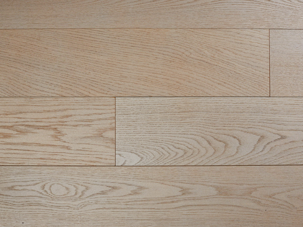 Инженерная доска Bassano Parquet Коллекция Lame di luce Дуб Rovere Argento браш, лак 2350х242х15/3,6 мм (Италия)
