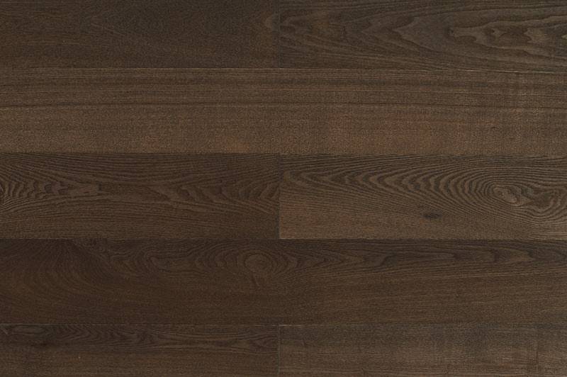 Паркетная доска AmberWood Коллекция КЛАССИКА Ясень (снят) Бурбон темный, браш, лак 1860х189х14 мм