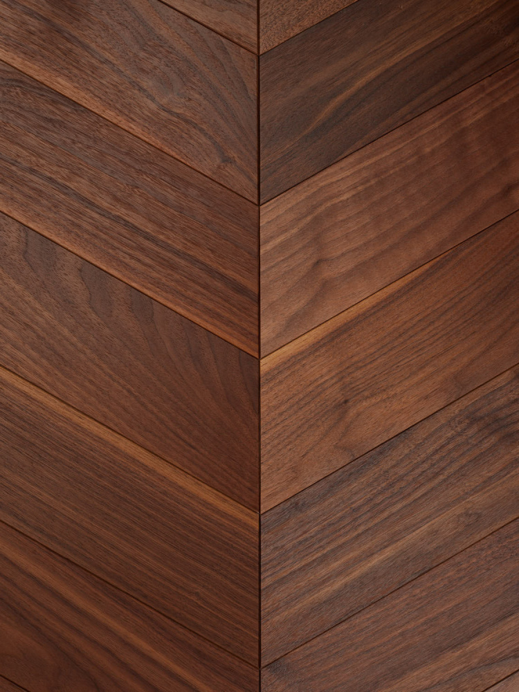 Инженерная доска Bassano Parquet/Бассано Паркет Американский орех французская елочка Коллекция Natural/Натур 500-700х90-120х14мм