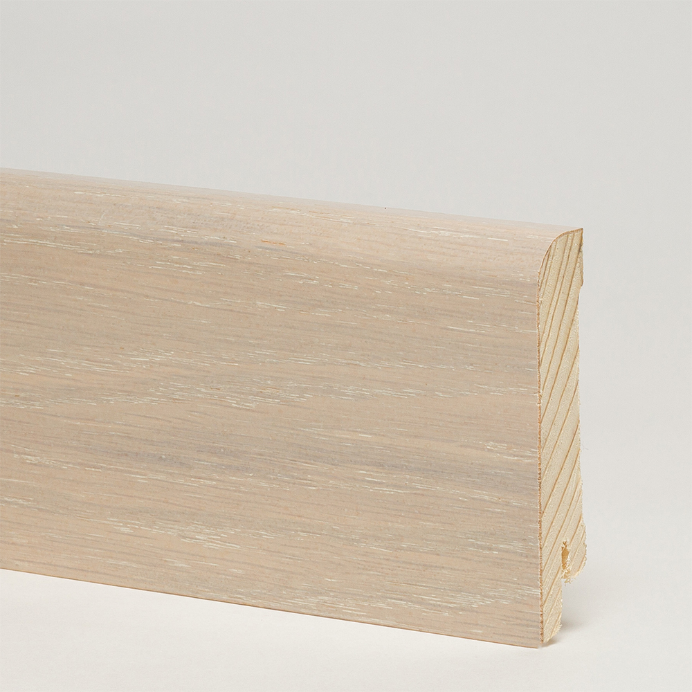 Плинтус шпонированный Pedross Дуб арктика 70х15х2500мм