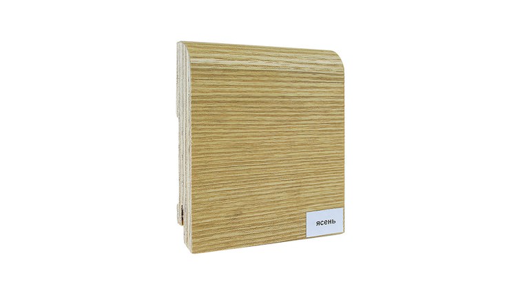 Плинтус шпонированный Finitura 70х15х2400мм Ясень Лак