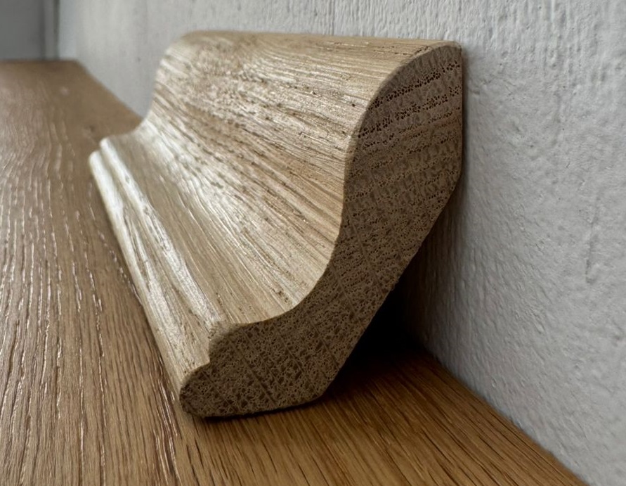 Плинтус массив Дуб галтель без покрытия 55х17мм